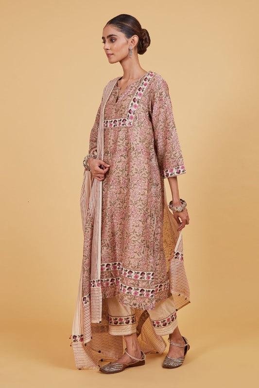 Pink Jaal Modish Kurta Set